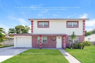 5674 Parke Ave in West Palm Beach, FL - Building Photo