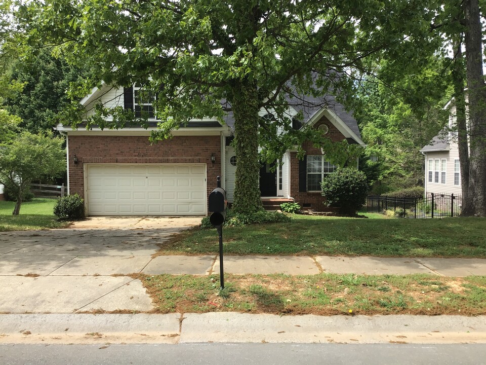 1621 Sumpter Ln in Monroe, NC - Building Photo