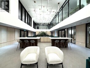 3071 Trafalgar Rd in Oakville, ON - Building Photo - Building Photo