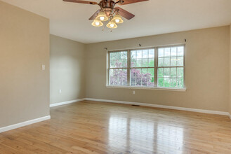 5 Anastasia Ct in Wilkes-Barre, PA - Foto de edificio - Building Photo