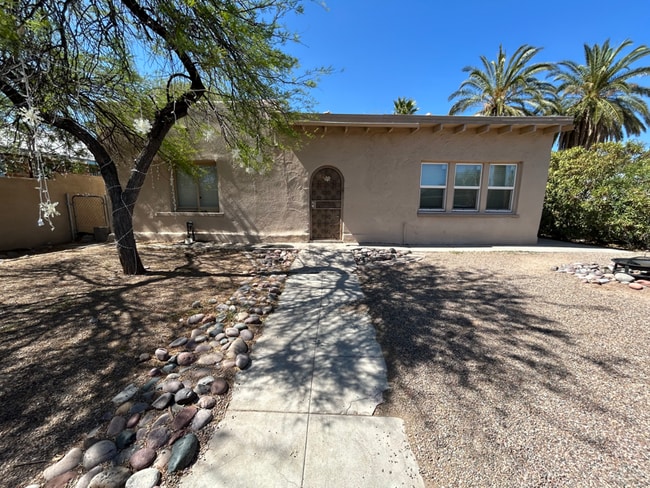 property at 433 E 23rd St