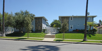 1242-1250 N Mentor Ave Apartments