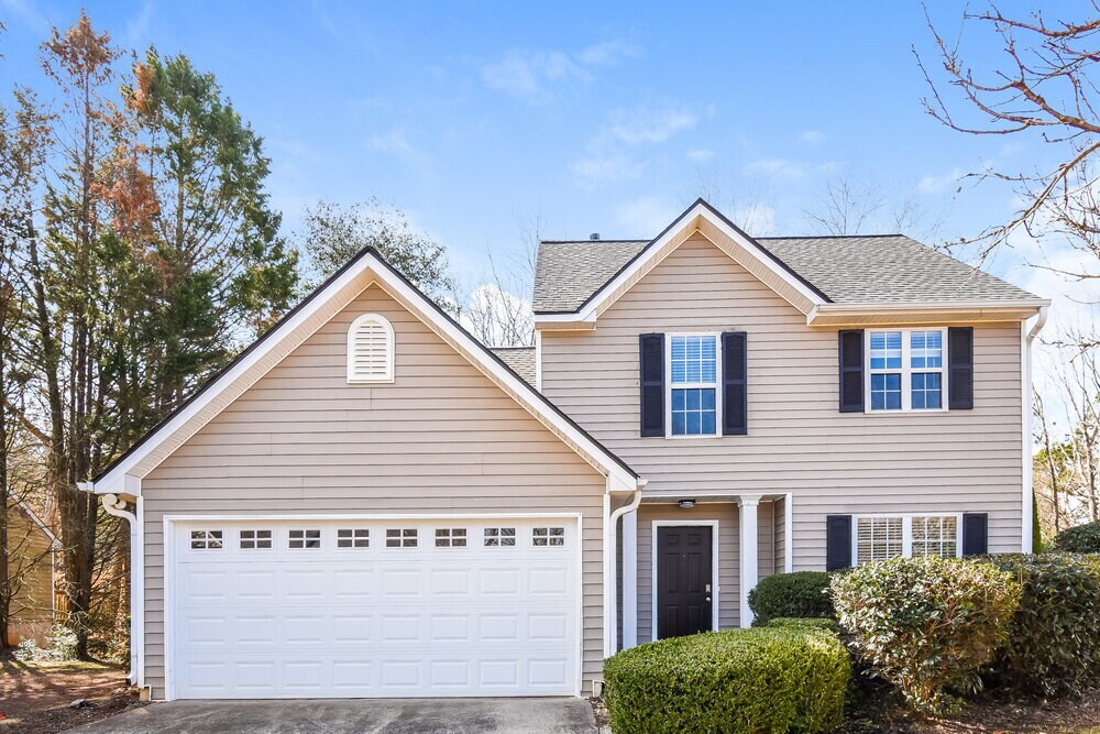 1612 Eagle Dr in Woodstock, GA - Building Photo