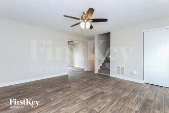 4609 Paxton Dr S in Hilliard, OH - Foto de edificio - Building Photo