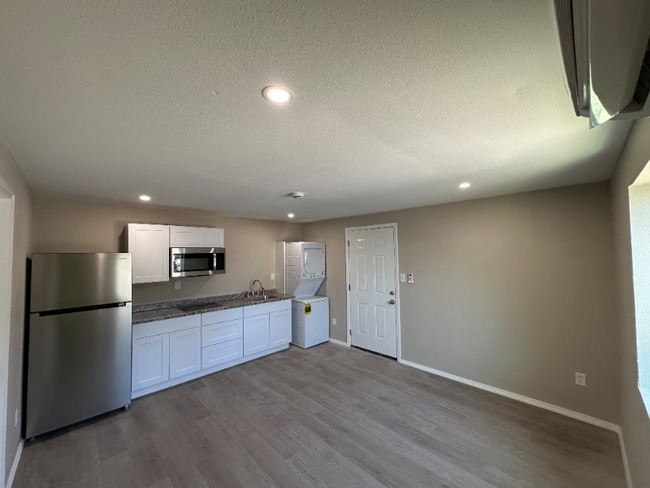 180 S Glenwood St-Unit -E in El Paso, TX - Building Photo - Building Photo