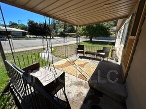 201 Plateau Ave in Collbran, CO - Foto de edificio - Building Photo
