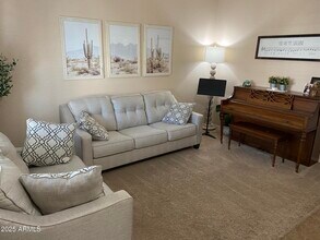 1295 E Macaw Dr in Gilbert, AZ - Building Photo - Building Photo