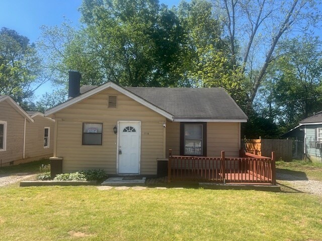 1114 Wright St in Griffin, GA - Building Photo