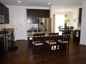 74 Marcel Ln in Schaumburg, IL - Building Photo - Building Photo