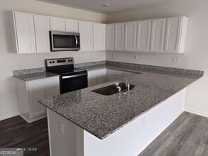 122 Oxford Ln in Kingston, GA - Building Photo - Building Photo