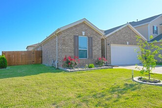 2607 Oakwood Blf Trl in Houston, TX - Building Photo - Building Photo