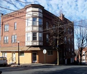 1041 E 4th St in Bethlehem, PA - Building Photo