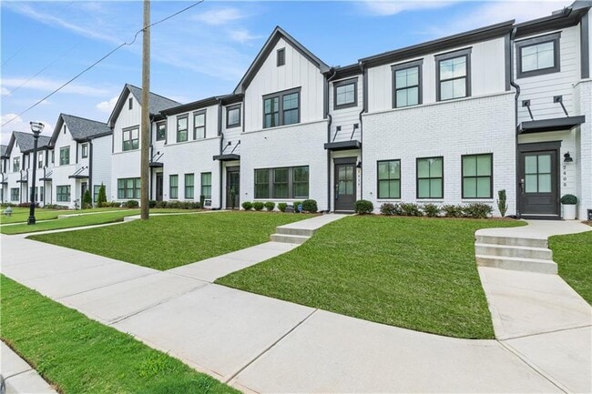 2410 Lakeshore Ln in Atlanta, GA - Building Photo - Building Photo