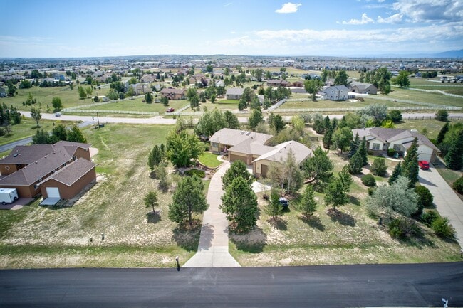 11395 Calgary Rd in Peyton, CO - Building Photo - Building Photo