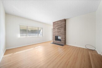 2549 Notre Dame Dr in Sacramento, CA - Building Photo - Building Photo