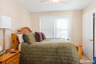 24 Hayward Ave in Carteret, NJ - Building Photo - Building Photo