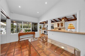 5742 SW 51st Terrace in Miami, FL - Building Photo - Building Photo