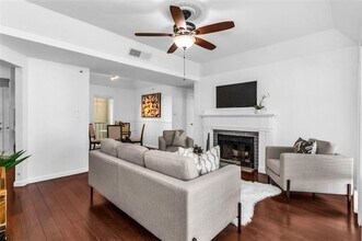 3105 San Jacinto St in Dallas, TX - Building Photo - Building Photo