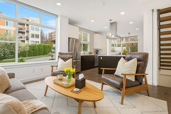 301 Valley St in Seattle, WA - Building Photo - Building Photo