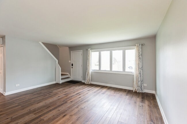 433 Wildwood Dr in Park Forest, IL - Foto de edificio - Building Photo