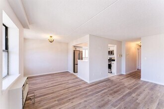 71-27 Park Ave-Unit -#B2 in Queens, NY - Building Photo - Building Photo