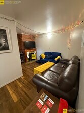 111 Gainsborough St, Unit 207 in Boston, MA - Foto de edificio - Building Photo