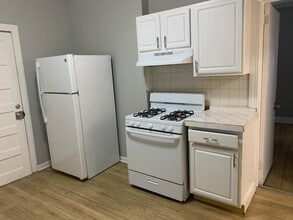 9 Davis Ave, Unit 2 in East Orange, NJ - Foto de edificio - Building Photo