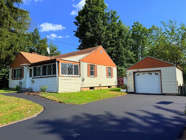 property at 3 Elm Dr