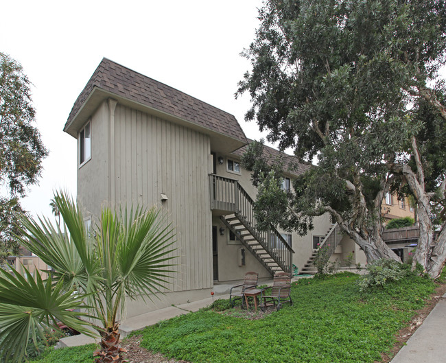 4434 Temecula St in San Diego, CA - Foto de edificio - Building Photo