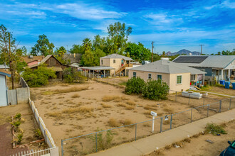 1308 Pierce in Phoenix, AZ - Building Photo - Building Photo