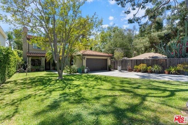 12834 Landale St in Los Angeles, CA - Building Photo - Building Photo