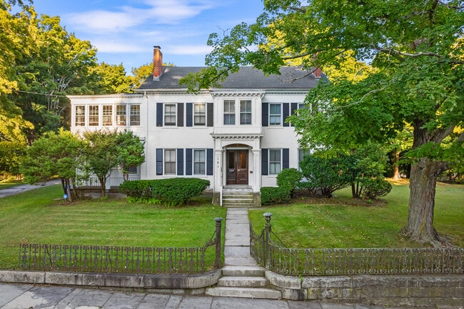 161 Broadway in Norwich, CT - Building Photo - Building Photo