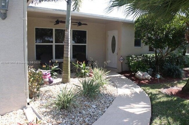2294 NW 63rd Ave in Margate, FL - Building Photo - Building Photo