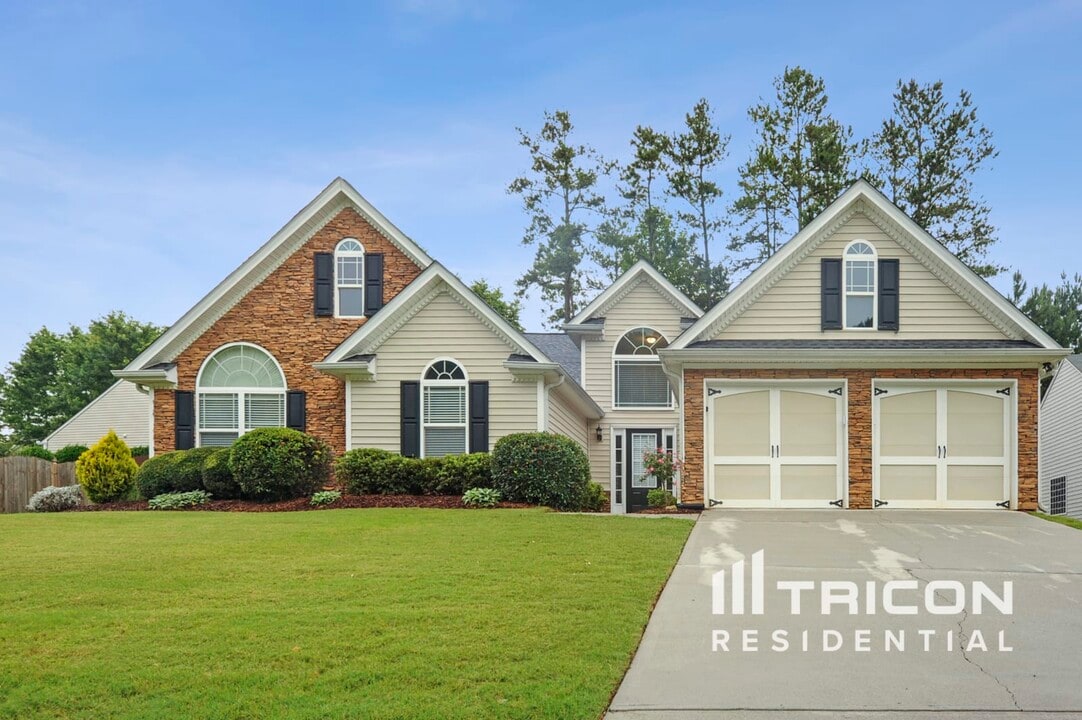 136 Reid Plantation Dr in Villa Rica, GA - Building Photo