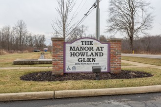 The Manor at Howland Glen in Warren, OH - Building Photo - Building Photo