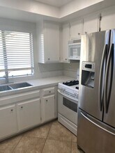 3318 Darby St in Simi Valley, CA - Building Photo - Building Photo