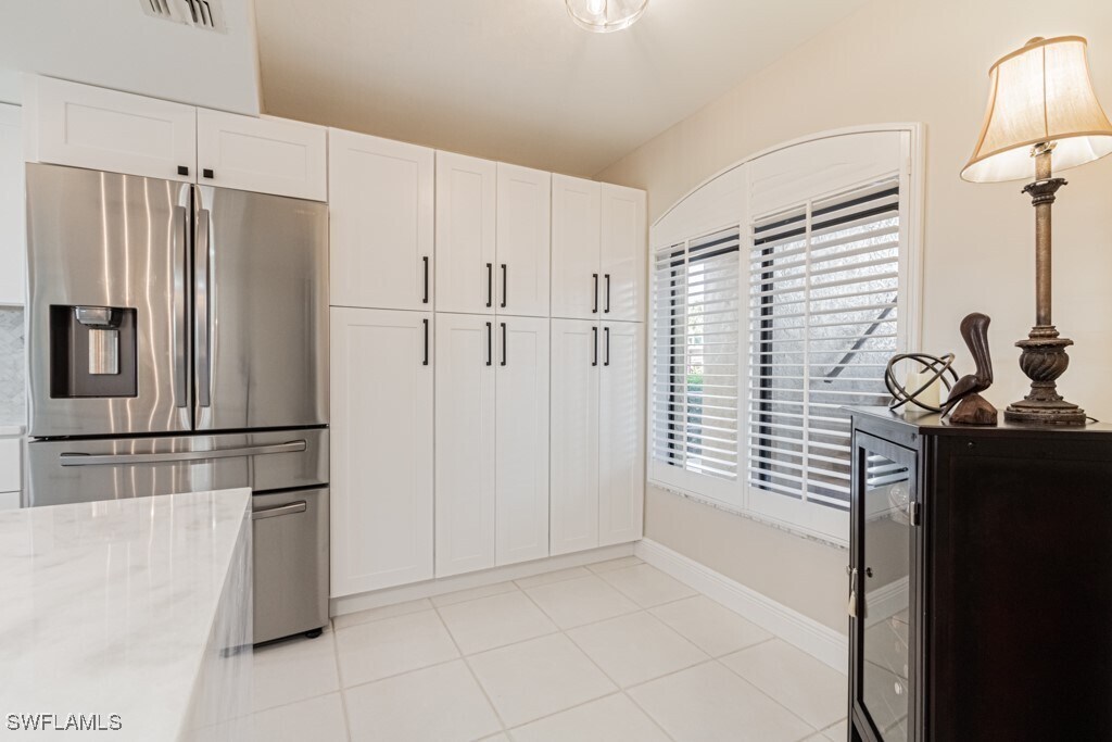 12171 Kelly Sands Way in Ft. Myers, FL - Building Photo