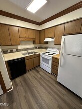 3506 Ivy Commons Dr, Unit 301 in Raleigh, NC - Building Photo - Building Photo