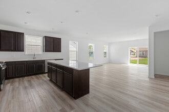 11067 Thomas St in Winfield, IN - Building Photo - Building Photo