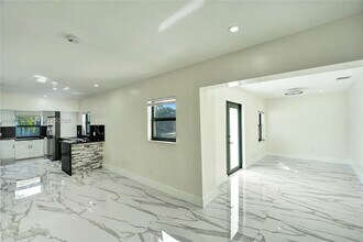 237 NE 110th Terrace in Miami, FL - Building Photo - Building Photo