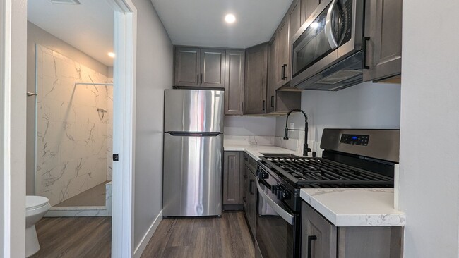 property at 6736 Thomson Ct