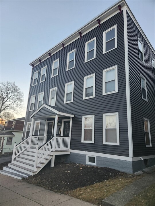 48 Fuller St in Boston, MA - Foto de edificio