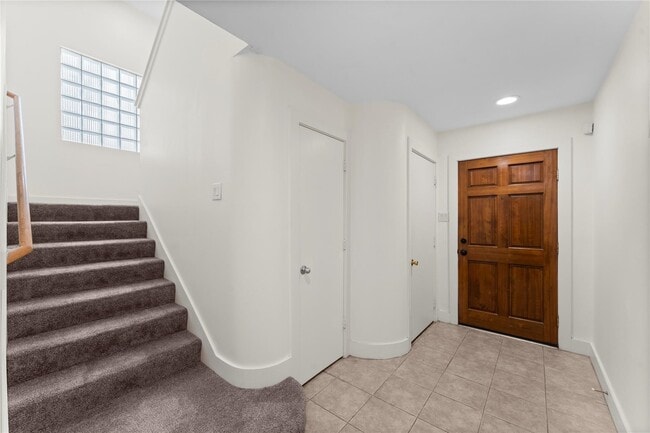 8666 Meadowcroft Dr in Houston, TX - Building Photo - Building Photo