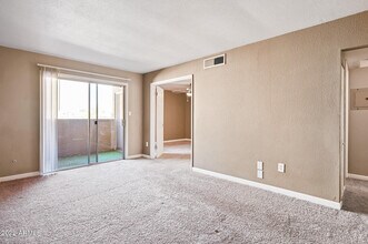 5877 N Granite Reef Rd in Scottsdale, AZ - Building Photo - Building Photo