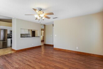12009 Woodglen Cir in Clermont, FL - Building Photo - Building Photo