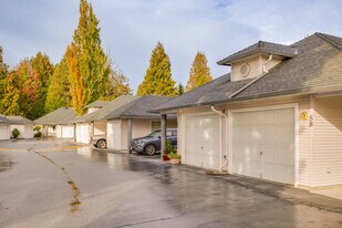 9088 Holt Rd in Surrey, BC - Building Photo