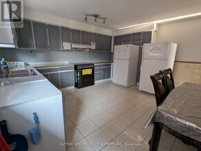 3 Holyoake Crescent in Toronto, ON - Building Photo - Building Photo