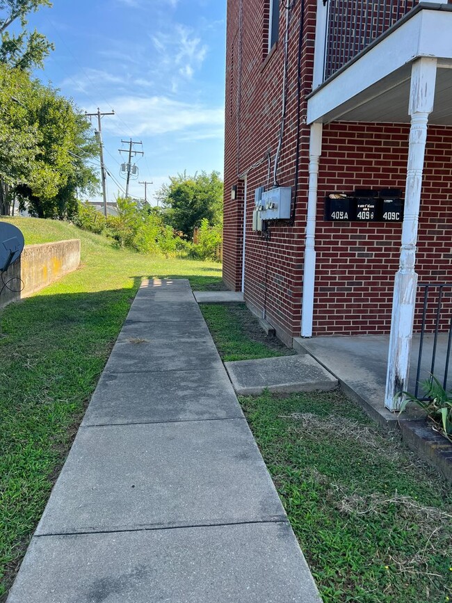 409 Willis St-Unit -Apartment A in Fredericksburg, VA - Building Photo - Building Photo