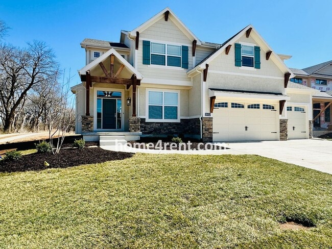 18453 Pawnee Ln in Overland Park, KS - Building Photo - Building Photo