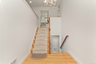 310 Main St in Westport, CT - Building Photo - Building Photo